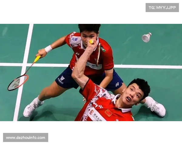 踢拳名将贝尔加鲁伊展现强悍站立实力重拳终结LFA冠军别里科夫震撼全场